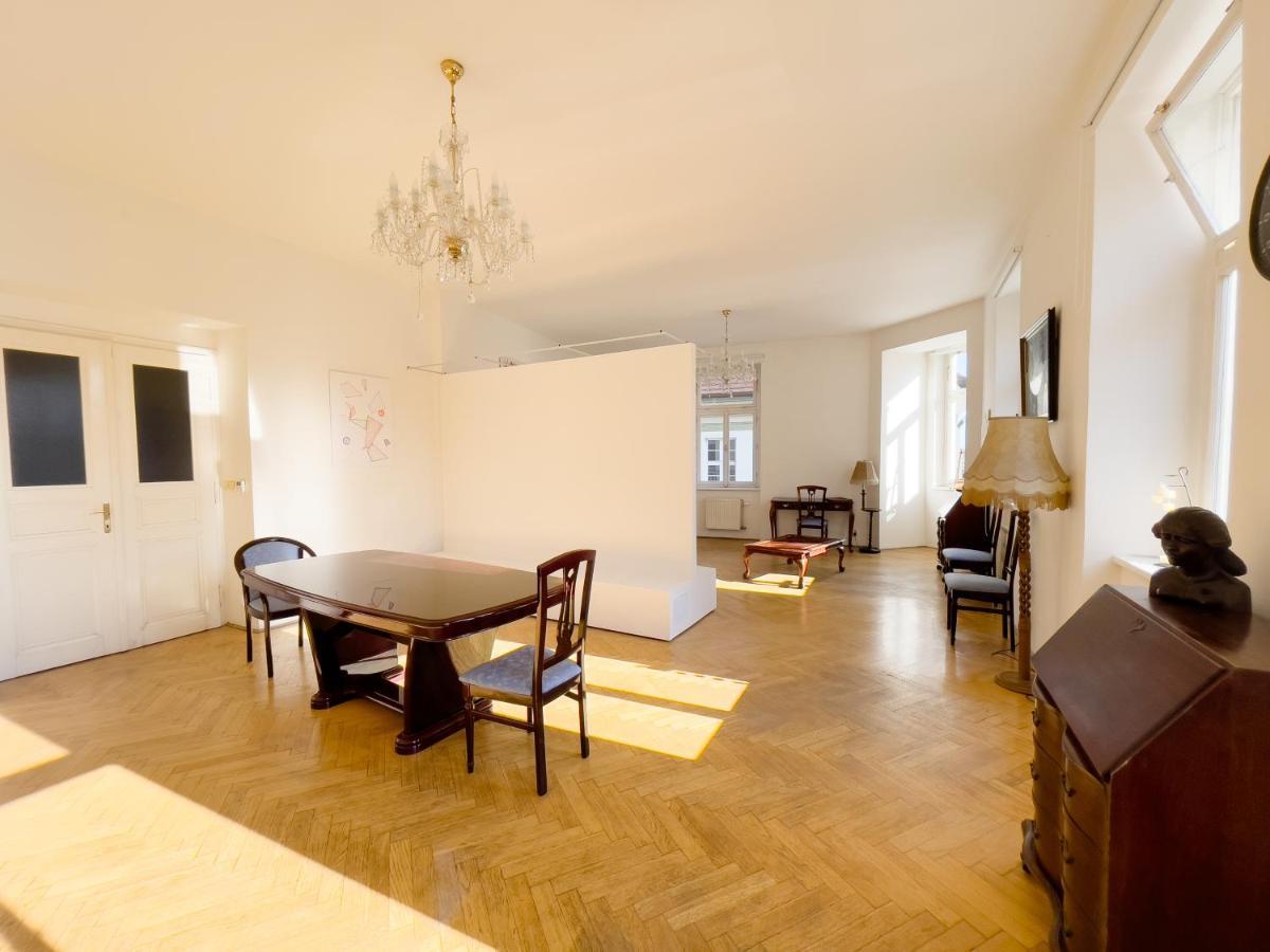 Center Of Prague Apartment 369 Екстериор снимка