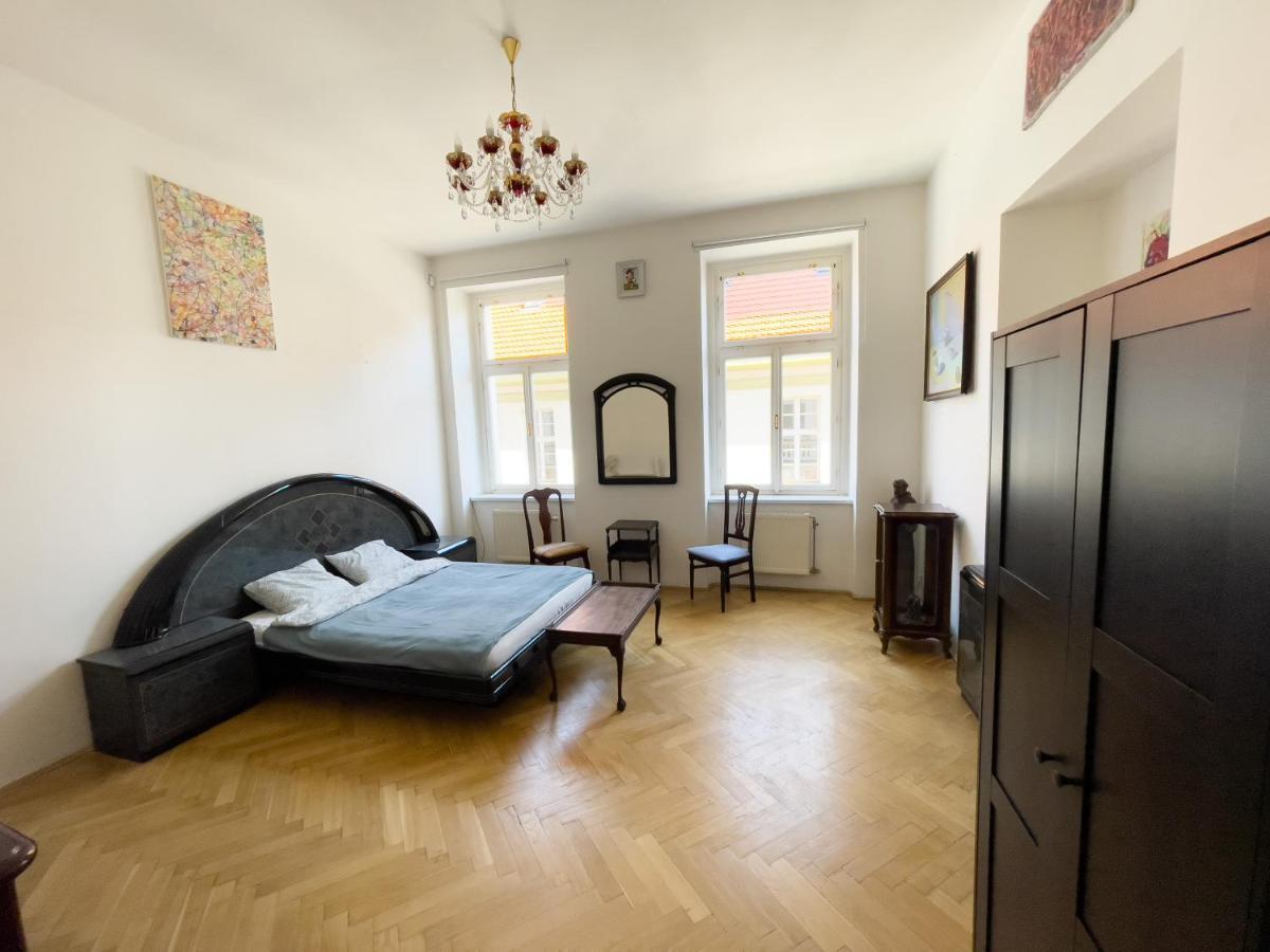 Center Of Prague Apartment 369 Екстериор снимка